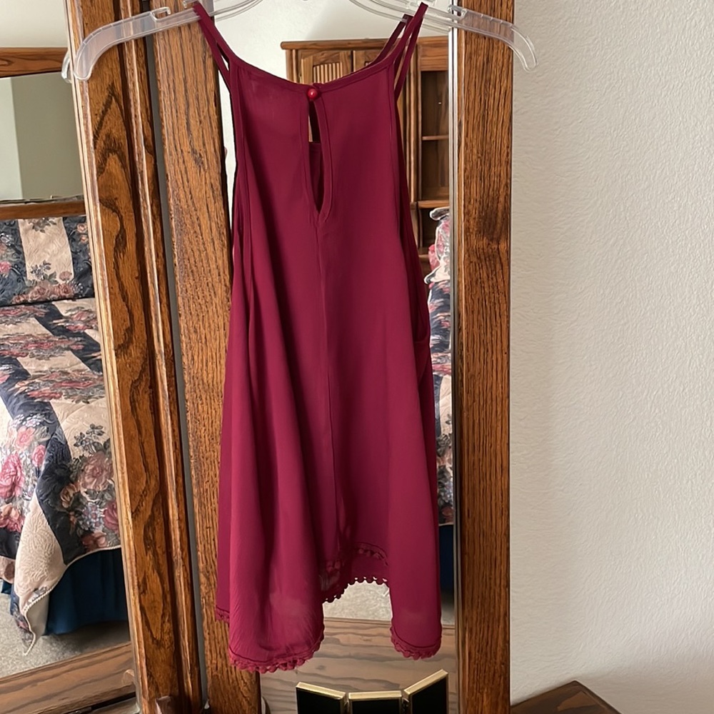 Charlotte Russe Burgundy Top - Picture 2 of 6